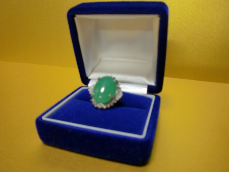 思い出を未来へつなぐサステナブルな選択指輪リフォームで蘇る家族の物語