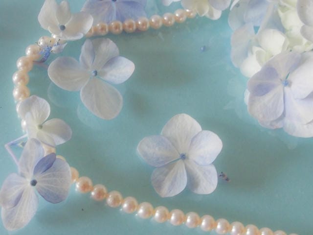 思い出と絆を新たな形に受け継ぐジュエリーリフォームで生まれ変わる宝石たち